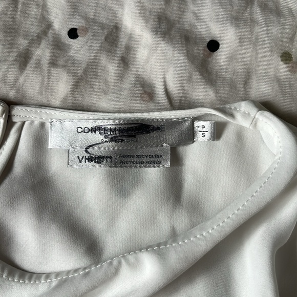 White cropped flowy top - Picture 3 of 4